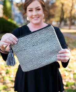 No Ship Drop Ship Jewelry + Handbags + Accessories Rockin' Around Clutch