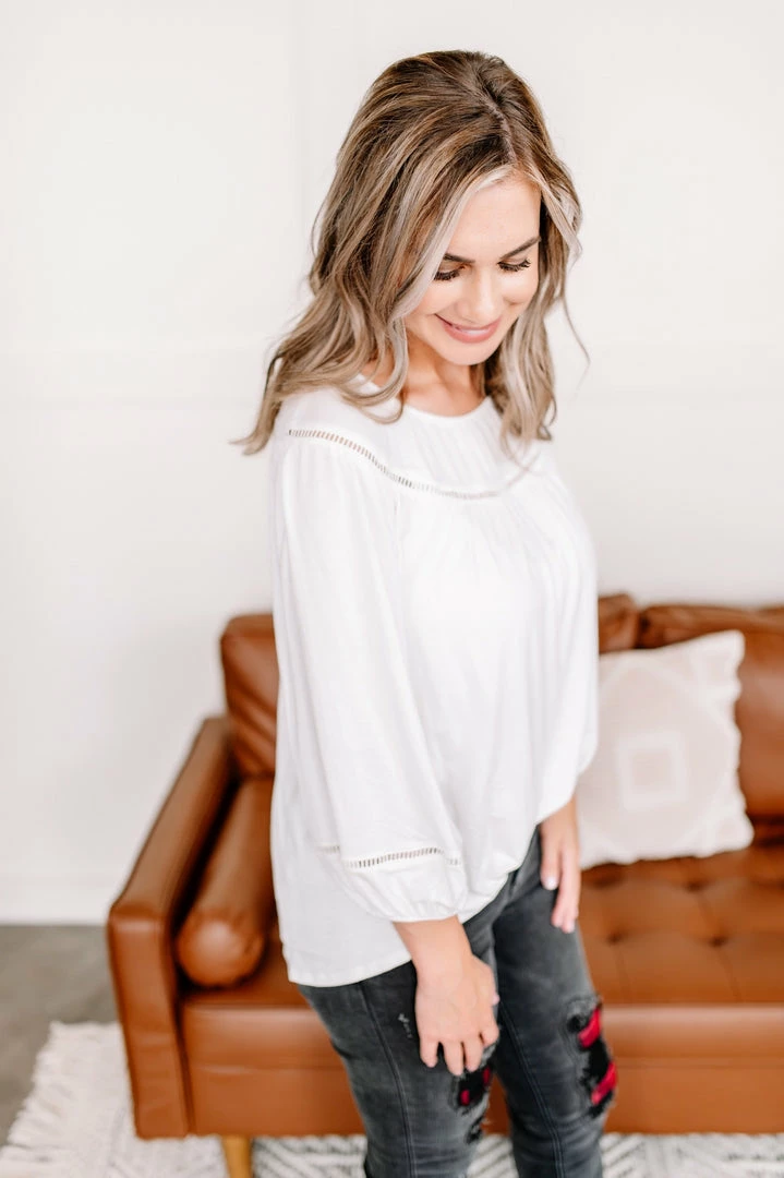 No Ship Drop Ship Looking Brilliant Top In Bright White 6 No Ship Drop Ship Looking Brilliant Top In Bright White