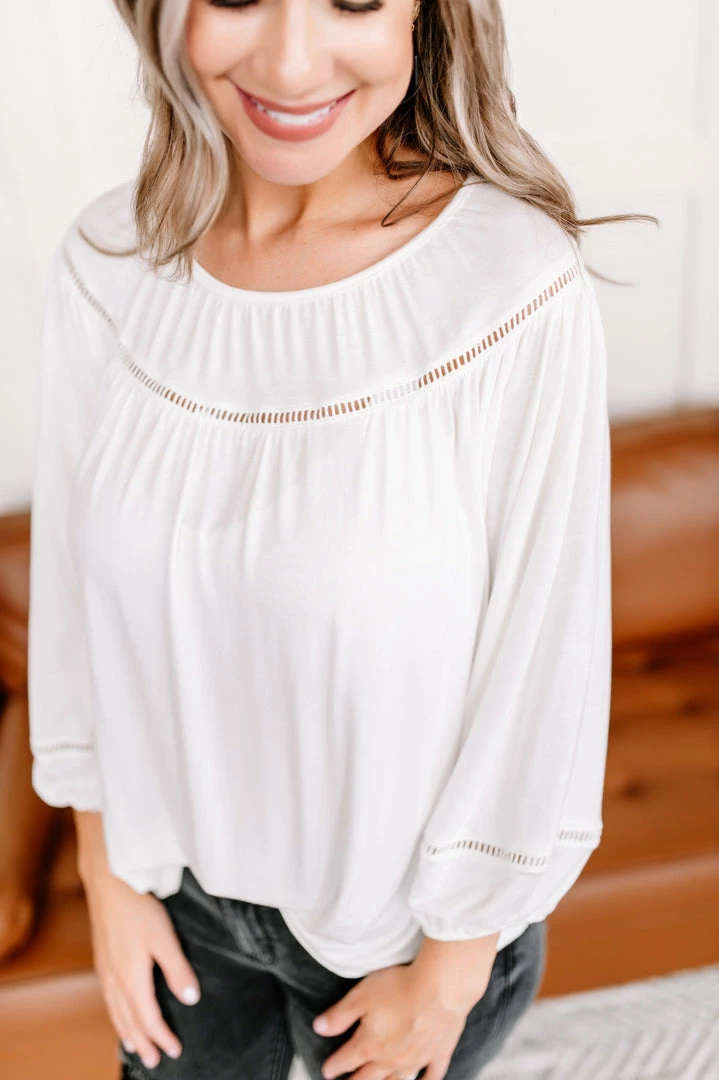 No Ship Drop Ship Looking Brilliant Top In Bright White 1 No Ship Drop Ship Looking Brilliant Top In Bright White