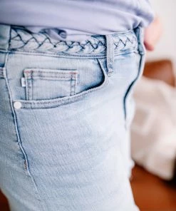 No Ship Drop Ship Twisted Sister Braided Waistband Judy Blue Jean Shorts (GHG-L)