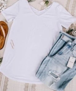 No Ship Drop Ship En Pointe V Neck Knit Top In White (GHG-S)