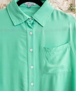 No Ship Drop Ship Apparel Chill Out Ombre Button Down Top In Mint Blue