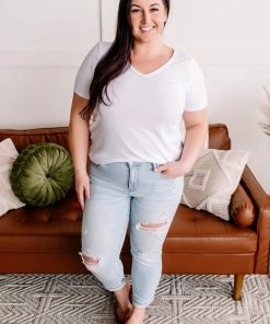 No Ship Drop Ship En Pointe V Neck Knit Top In White (GHG-S)