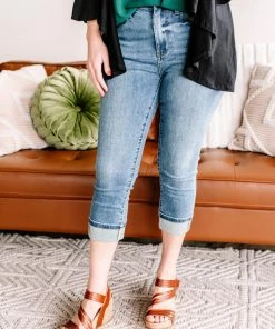 No Ship Drop Ship GHG- Shop Singles Inch By Inch Midrise Judy Blue Capri Jeans (GHG-16W) 22 No Ship Drop Ship GHG- Shop Singles Inch By Inch Midrise Judy Blue Capri Jeans (GHG-16W)