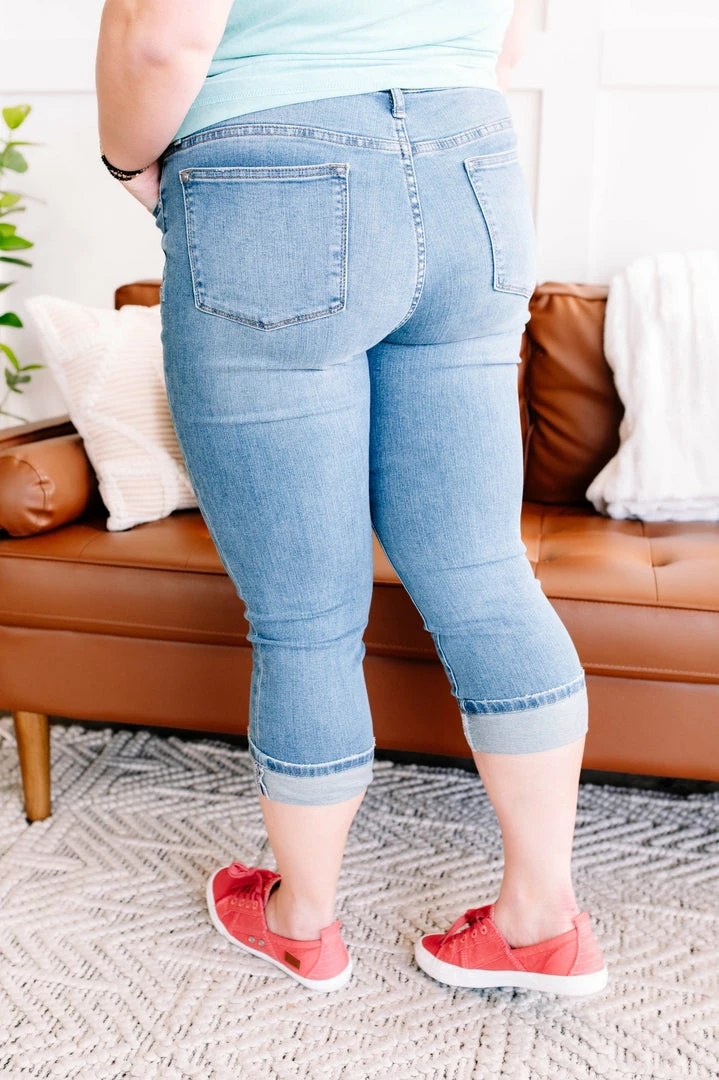 No Ship Drop Ship GHG- Shop Singles Inch By Inch Midrise Judy Blue Capri Jeans (GHG-16W) 17 No Ship Drop Ship GHG- Shop Singles Inch By Inch Midrise Judy Blue Capri Jeans (GHG-16W)