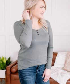 No Ship Drop Ship Apparel Rendezvous Top In Sagebrush