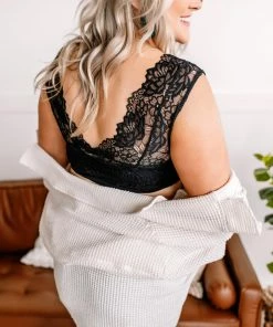 No Ship Drop Ship The Lace Effect Layering Bralette In Black (GHG-S)