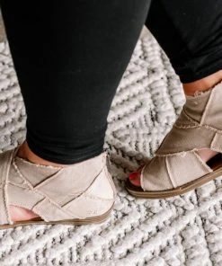 No Ship Drop Ship Bambi Twill Sandal By Blowfish