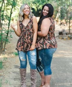 Boutique Simplified Fall Paisley Sleeveless Top 11 Boutique Simplified Fall Paisley Sleeveless Top