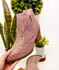 Apparel Not Rated Fiera In Pink