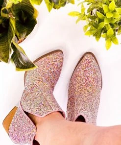 Apparel Not Rated Fiera In Pink