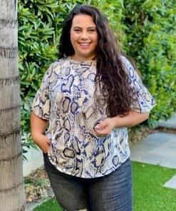 Boutique Simplified 1X Serpentine Goddess Bell Sleeve Top 14 Boutique Simplified 1X Serpentine Goddess Bell Sleeve Top