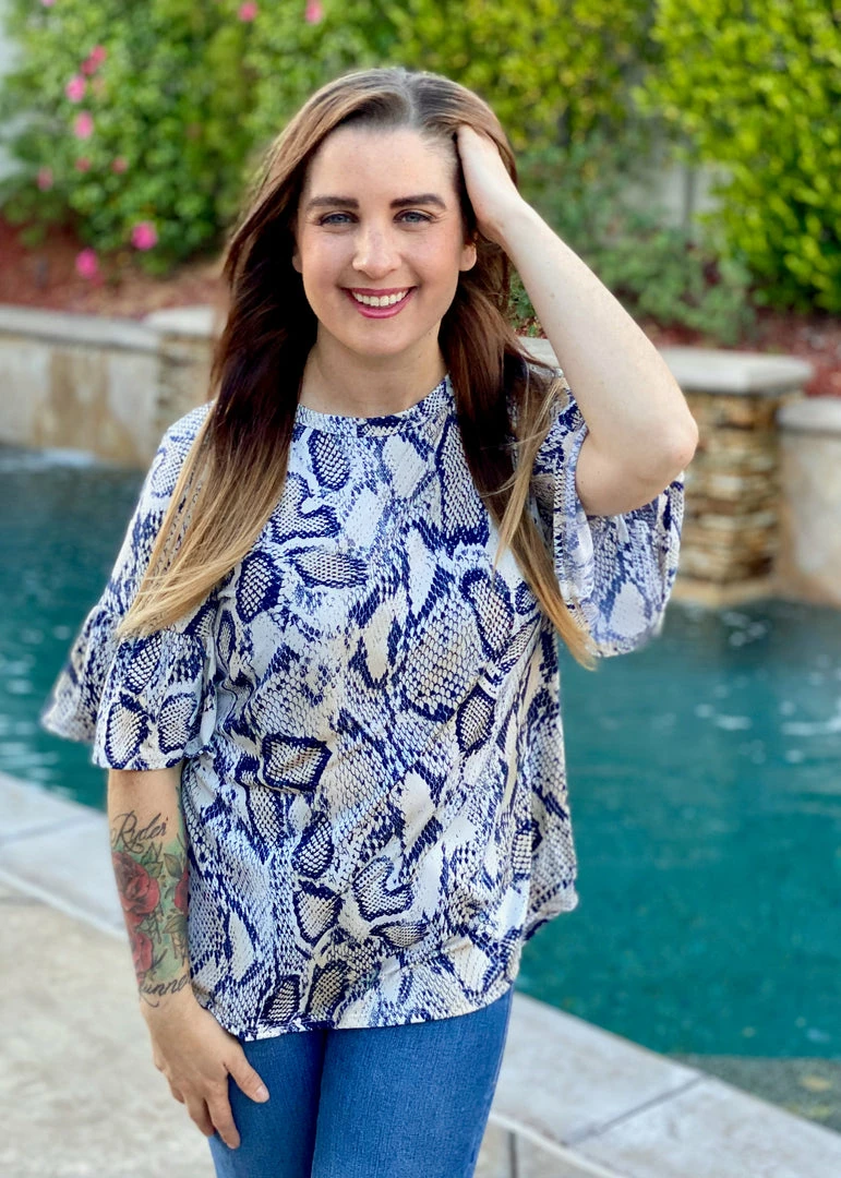 Boutique Simplified 1X Serpentine Goddess Bell Sleeve Top 1 Boutique Simplified 1X Serpentine Goddess Bell Sleeve Top