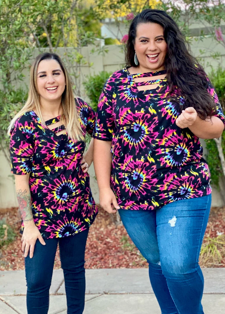 Boutique Simplified Burst Of Color Short Sleeve Top 3 Boutique Simplified Burst Of Color Short Sleeve Top