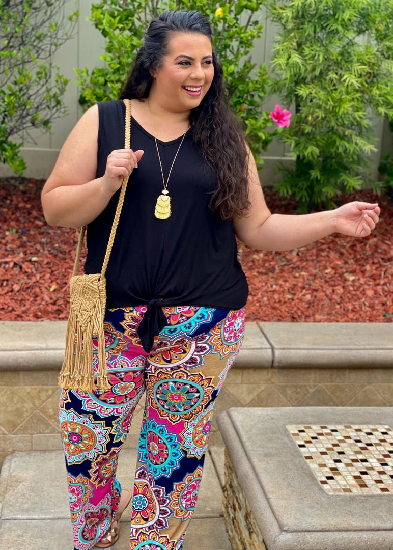 Boutique Simplified Medallion In Bloom Palazzo Pants 6 Boutique Simplified Medallion In Bloom Palazzo Pants