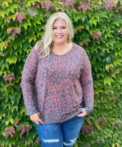 Boutique Simplified Kiss Of Life Long Sleeve Top