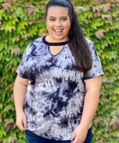 Boutique Simplified Lei In Tie Dye Short Sleeve Top