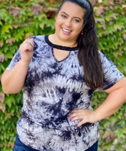 Boutique Simplified Lei In Tie Dye Short Sleeve Top