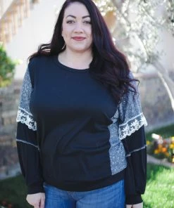 Boutique Simplified Moonstruck Laced Bubble Sleeve