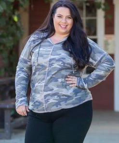 Boutique Simplified Best Camo Hoodie In Town