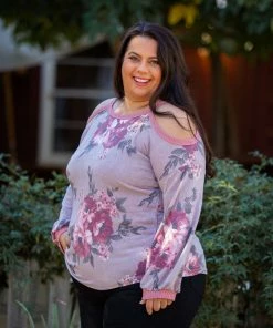 Boutique Simplified Totally Smitten Cold Shoulder