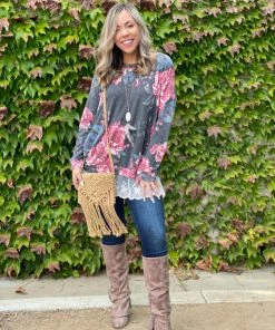 Boutique Simplified Ruffled In Floral Long Sleeve Pullover