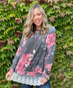 Boutique Simplified Ruffled In Floral Long Sleeve Pullover
