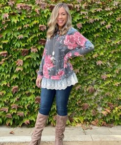 Boutique Simplified Ruffled In Floral Long Sleeve Pullover