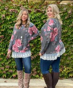 Boutique Simplified Ruffled In Floral Long Sleeve Pullover