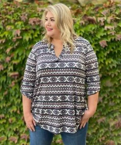 Boutique Simplified X Marks The Spot 3/4 Sleeve Top