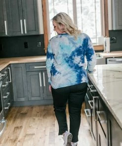 No Ship Drop Ship With A Twist Top In Blue 16 No Ship Drop Ship With A Twist Top In Blue