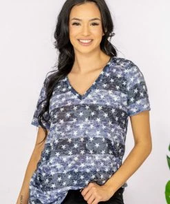 Trendsi Apparel Night Sky Star Graphic Tee