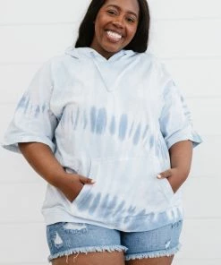 Trendsi Watching Clouds Tie-Dye Short-Sleeved Hoodie