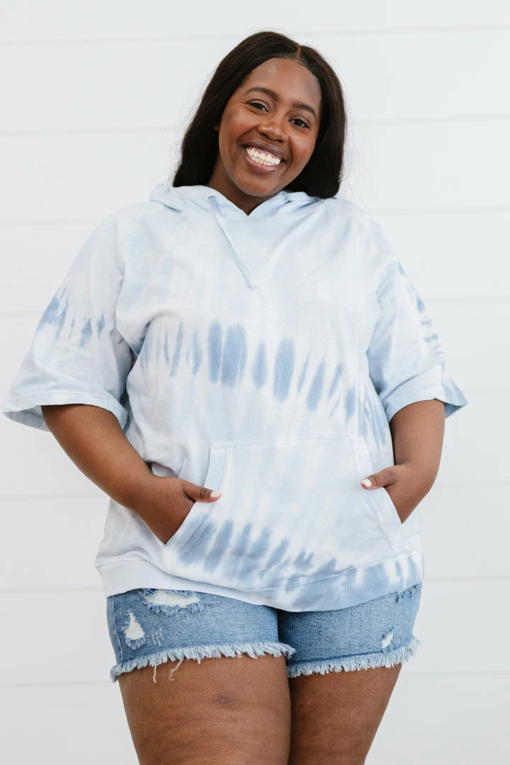 Trendsi Watching Clouds Tie-Dye Short-Sleeved Hoodie 2 Trendsi Watching Clouds Tie-Dye Short-Sleeved Hoodie