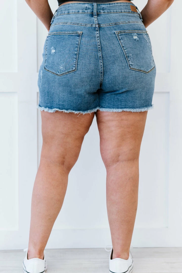 Trendsi Judy Blue Sandra Retro Floral Print Patch Denim Shorts 12 Trendsi Judy Blue Sandra Retro Floral Print Patch Denim Shorts