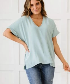 Trendsi Apparel Brooklyn Bridge Dolman Sleeve Top