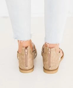 Very G Angelika Sandal In Tan Cow