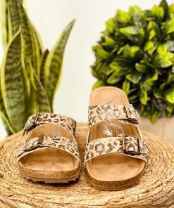 Very G Aries Sandal In Taupe Apparel