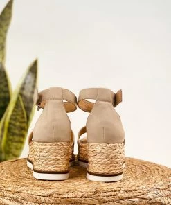 Apparel Dolce Vita Baker Wedge In Stone 11 Apparel Dolce Vita Baker Wedge In Stone