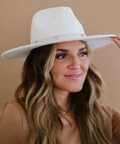 Trendsi Come With Me Faux Suede Hat