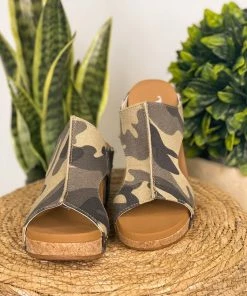 Apparel Very G Besito Wedge In Camo