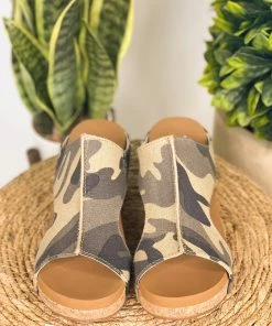 Apparel Very G Besito Wedge In Camo