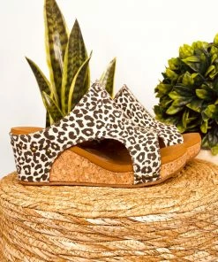 Very G Besito Wedge In Leopard
