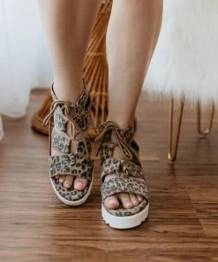 Apparel Very G Big Top Sandals In Leopard