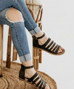 Apparel Very G Commodus Sandal In Black