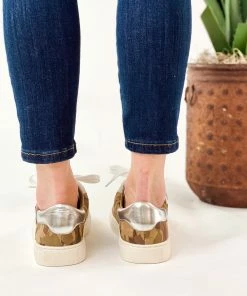 Corkys Bolt Sneaker In Camo