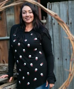 Boutique Simplified Skulls & Roses Thumbhole Top