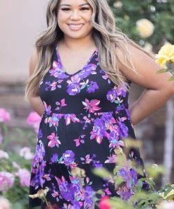 Boutique Simplified Amethyst Floral Sleeveless Top