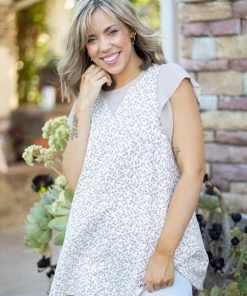 Boutique Simplified Apparel Delicate Nature Ruffle Sleeve