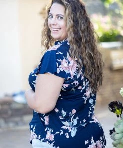 Boutique Simplified Apparel Blooms At Midnight Short Sleeve Gabby